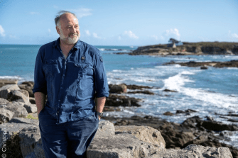 Jean-Luc Bannalec am Strand