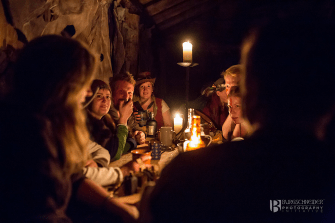 Abendliche Zusammenkunft auf dem LARP Event Nordgaard - Foto von The Kelric View