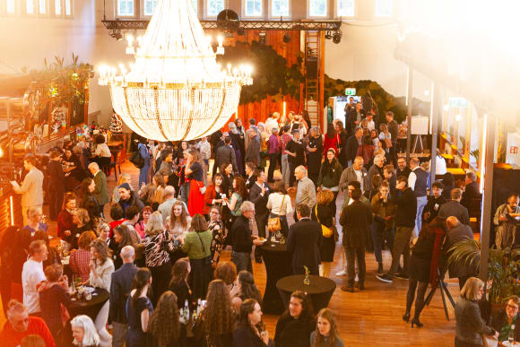 Bild 01_20_jahre_argon_horbuch_alte_turnhalle_berlin.jpg