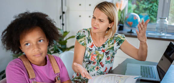 Schullektüre als Hörbuch: Experten-Ratgeber für Eltern & Lernerfolg