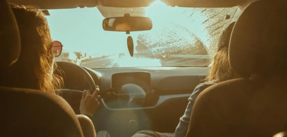 Die besten Krimi-Hörbücher für lange Autofahrten