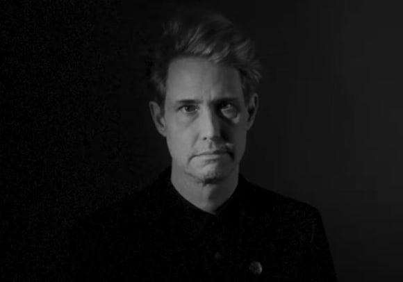 »Sehnsucht nach unten« - der exklusive Song zu »Ich tauche auf« von Dirk von Lowtzow