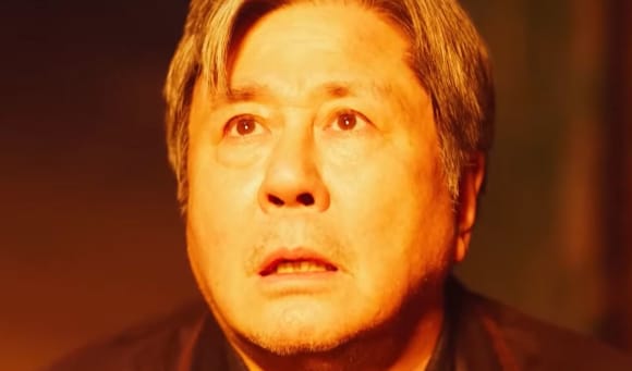 Nahaufnahme des Gesichts des älteren Protaginisten aus dem südkoreanischen Film