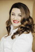 Portrait von Lyssa Kay Adams