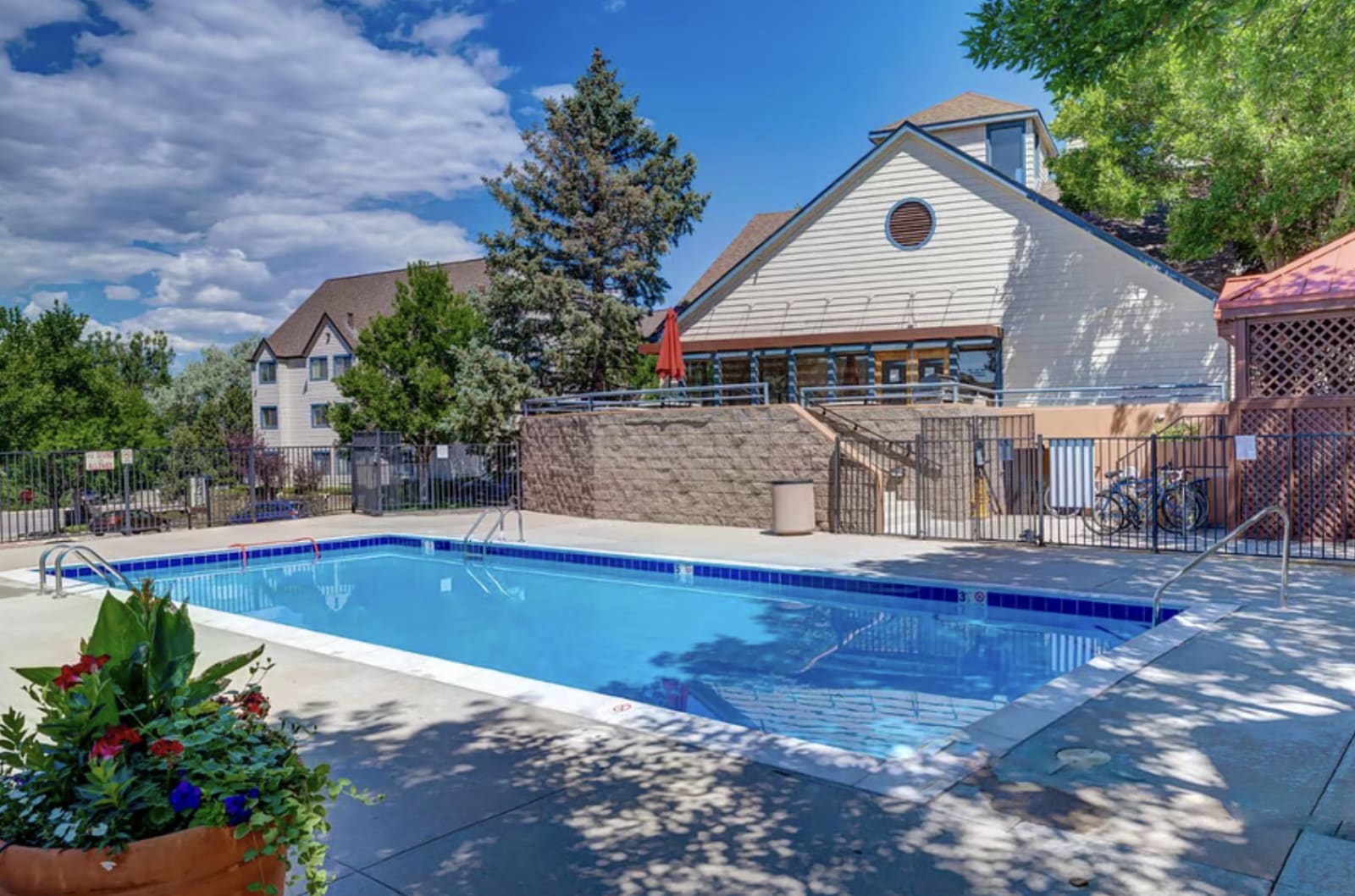 Newly Remodeled 2BR w/ Parking–Heart of DTC photo 2