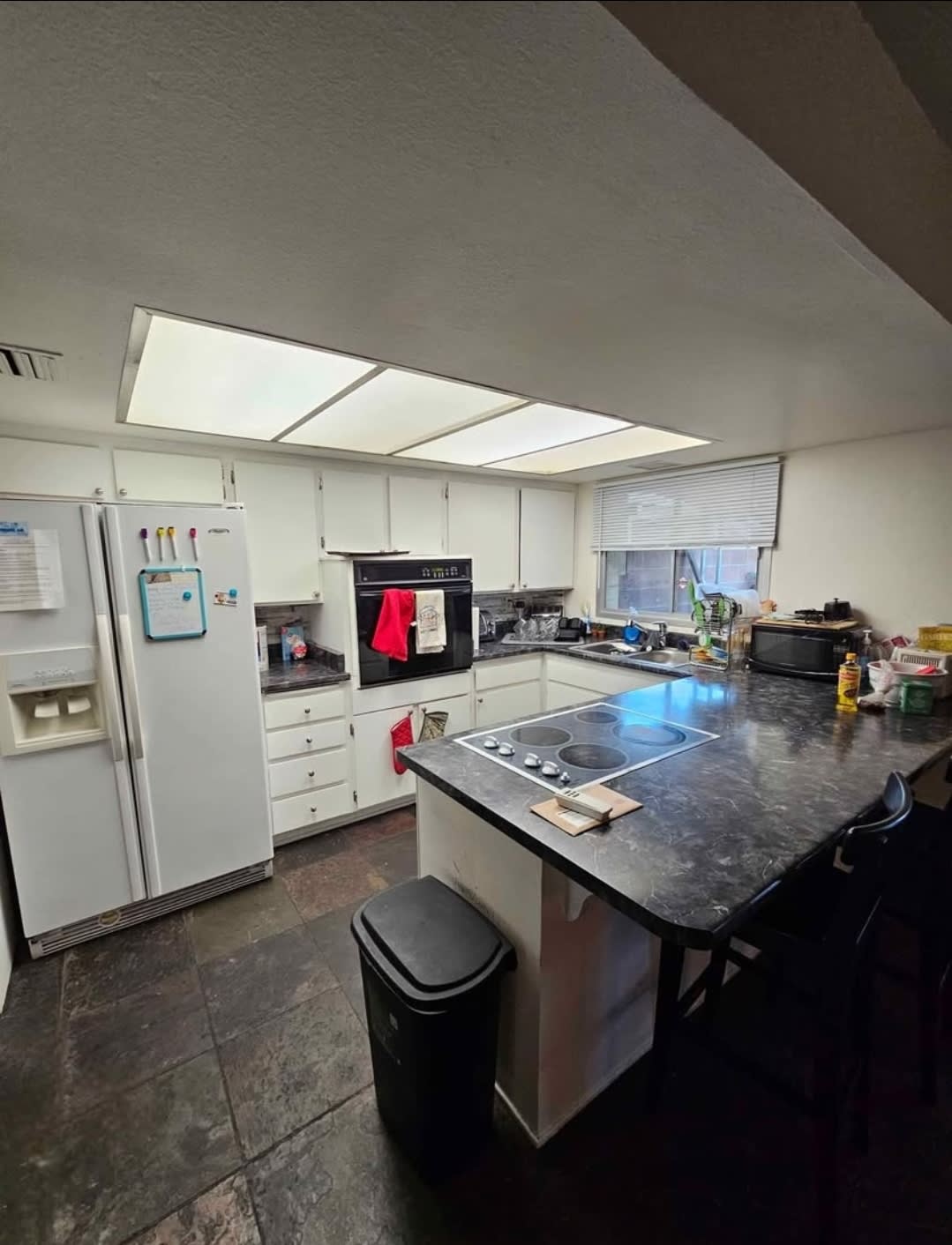 Furnished Room for Rent – All Utilities Included ( photo 2