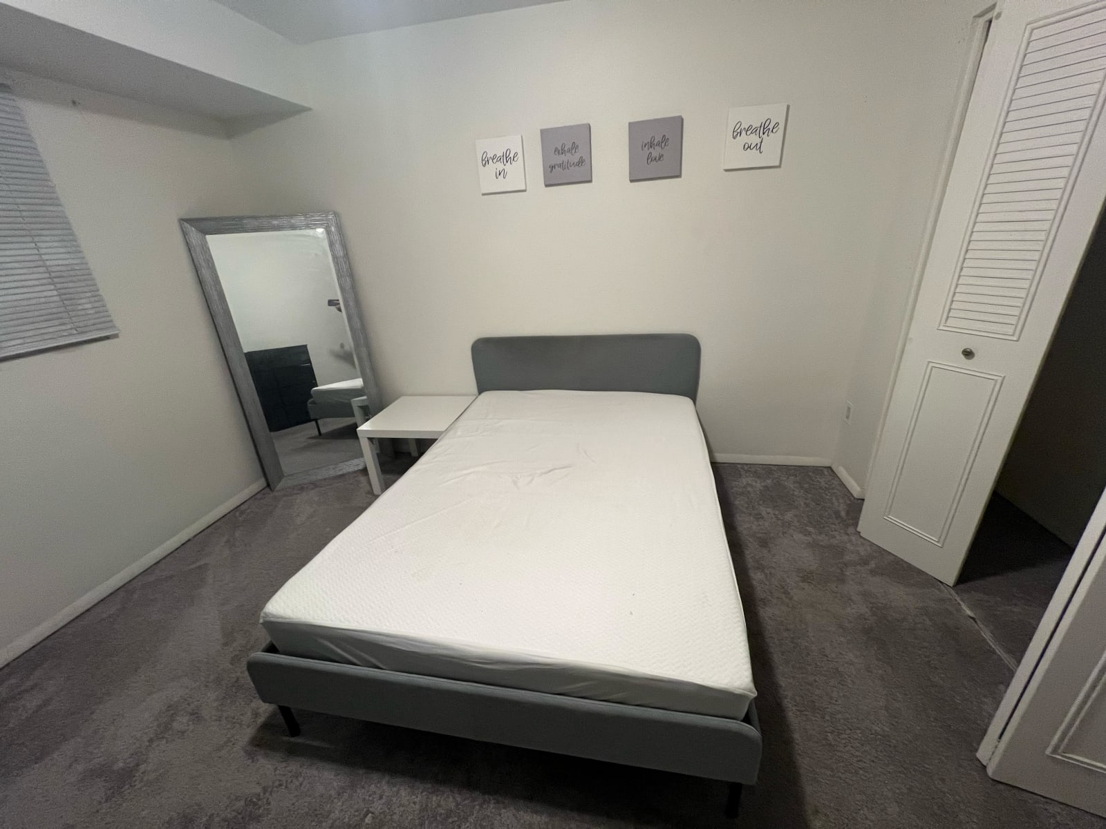 Furnished Room for Rent – All Utilities Included ( photo 5