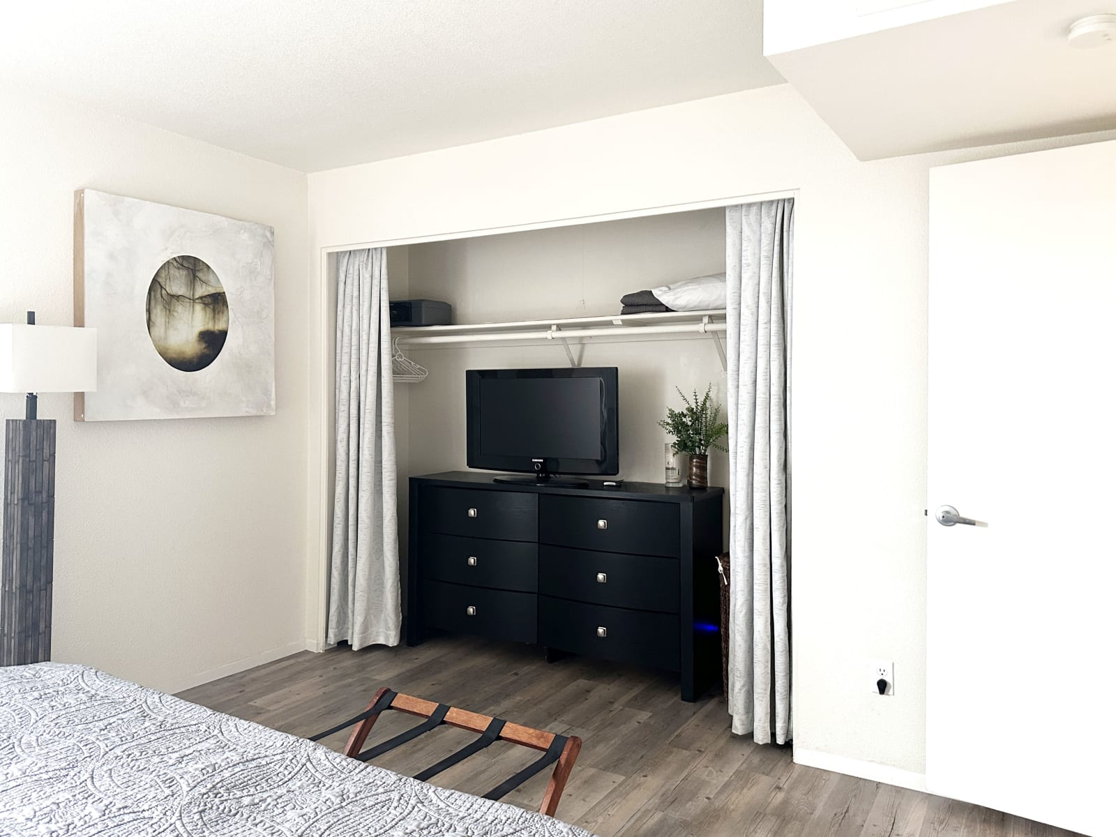 Charming Scottsdale Condo, quiet, small dogs* photo 5