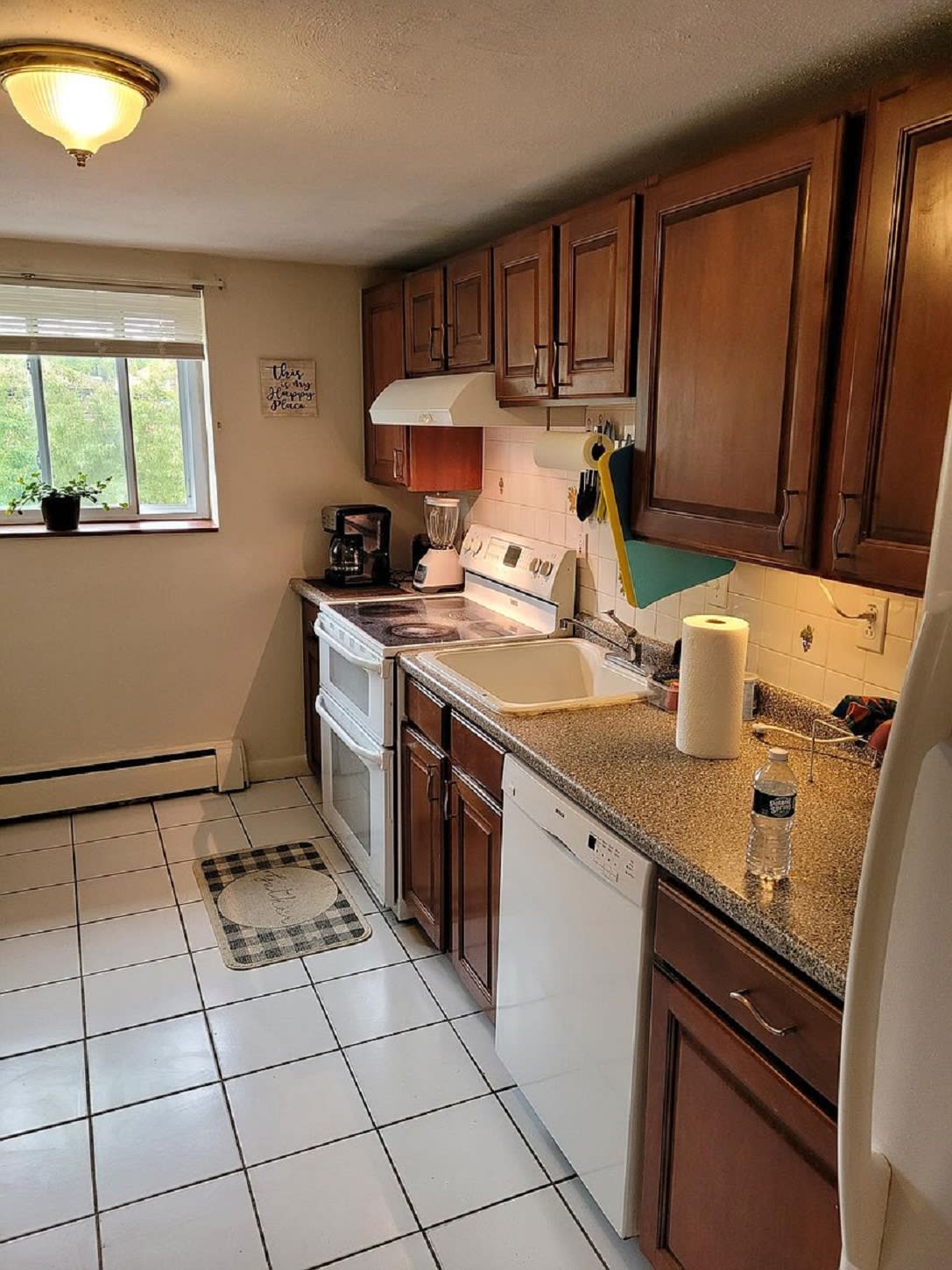 Beautiful 2 bedroom, 1 bath ready home photo 3