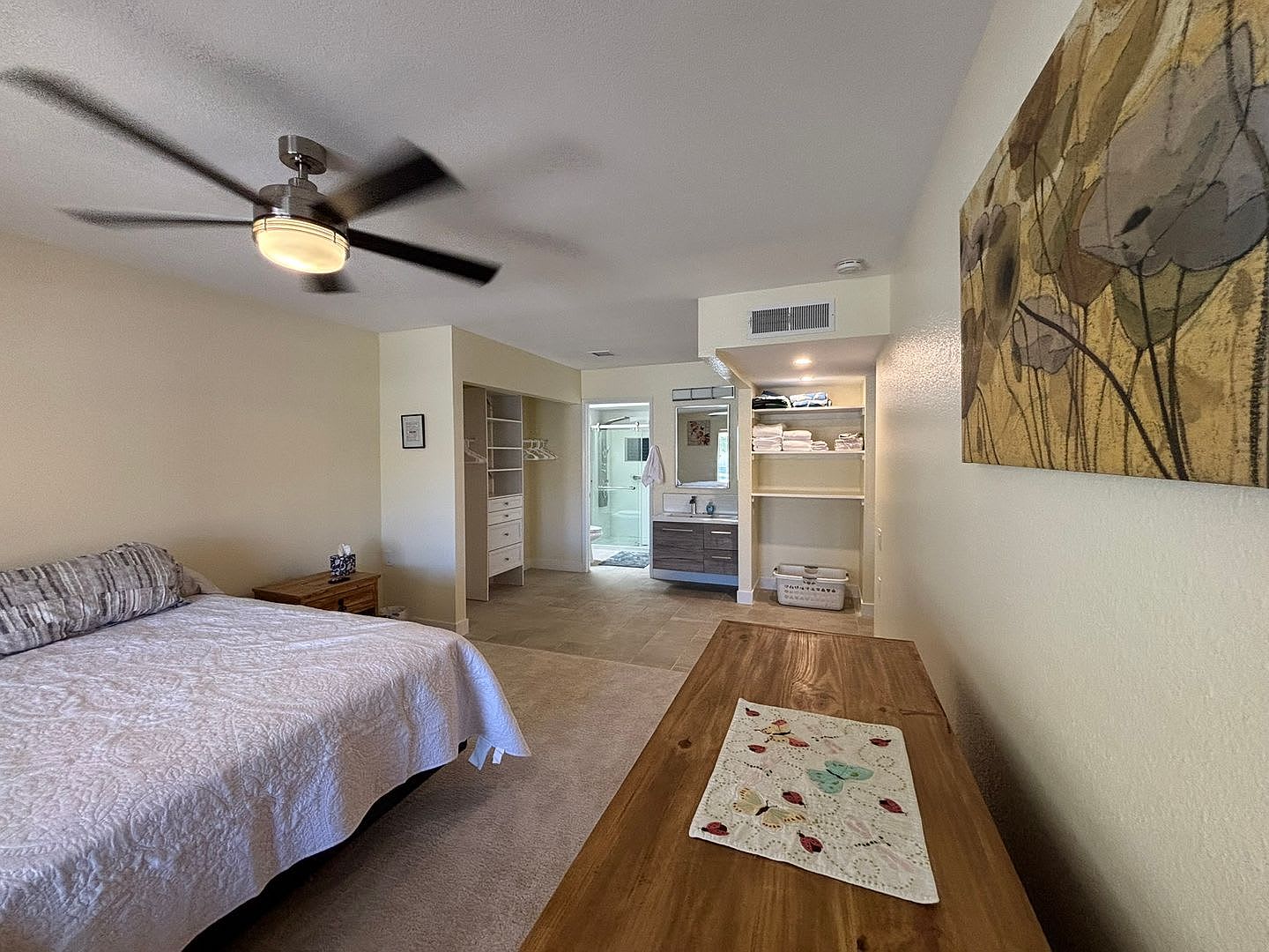 2 bedrooms,2 bath beautiful renovated home photo 2