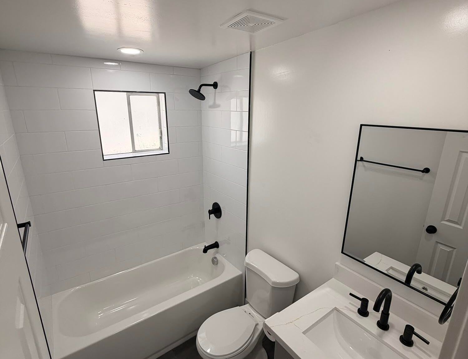 Beautifully renovated 2-bedroom, 1-bath unit photo 2