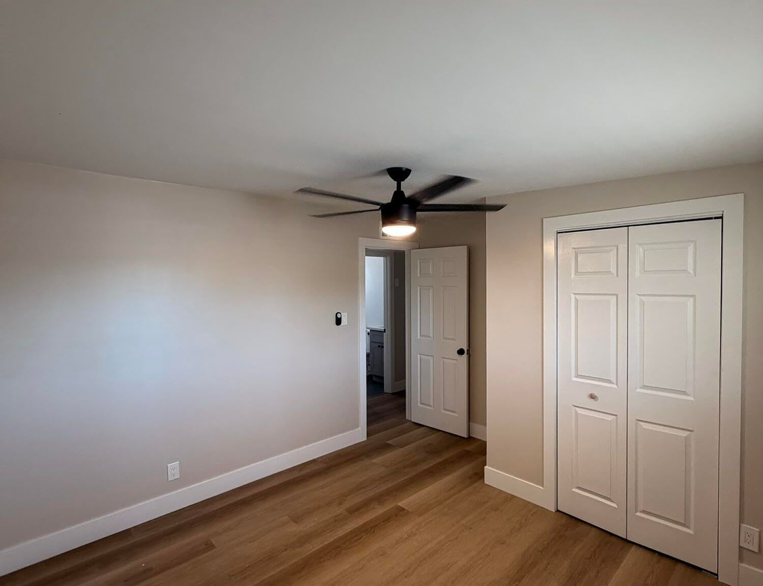 Beautifully renovated 2-bedroom, 1-bath unit photo 5