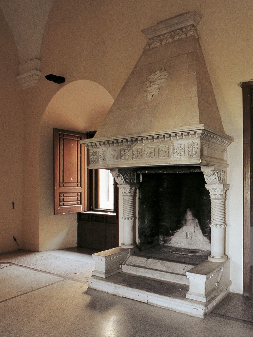 Effortless Decorating A Fireplace Mantel Like The Pro S