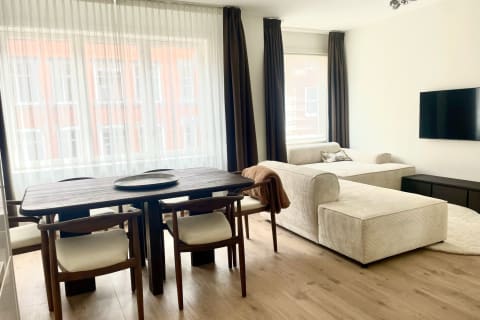 Helles und komfortables 1 Schlafzimmer mit Balkon