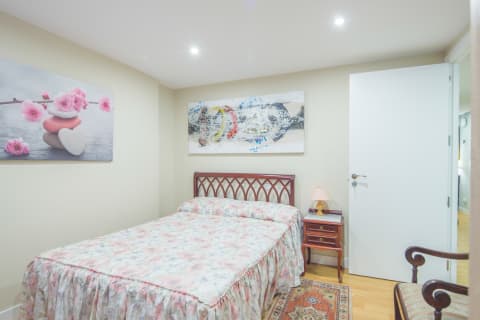 Alquiler de una habitación privada en calle Atocha