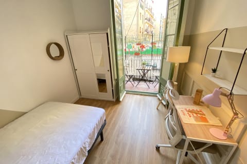 Chambre double extérieure avec balcon