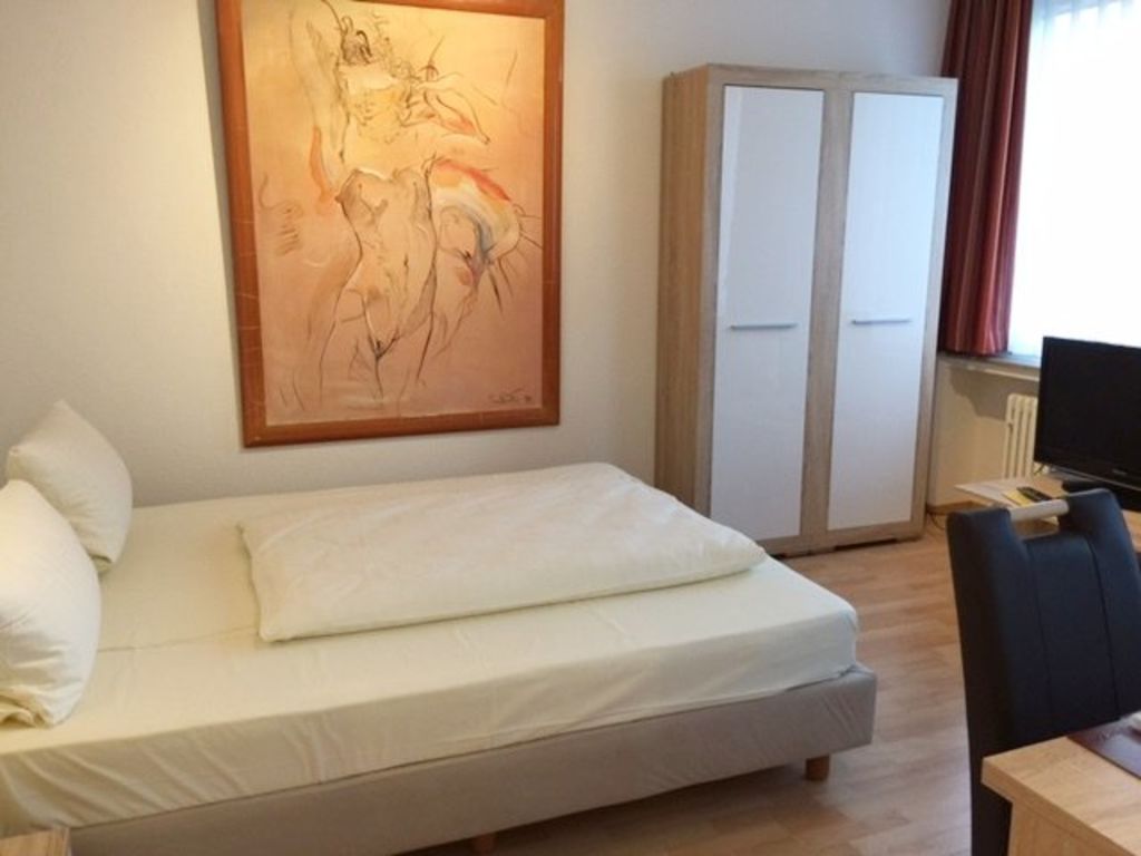 Miete 1 Zimmer Wohnung Düsseldorf | Ganze Wohnung | Düsseldorf | Studio im Düsseltal | Hominext