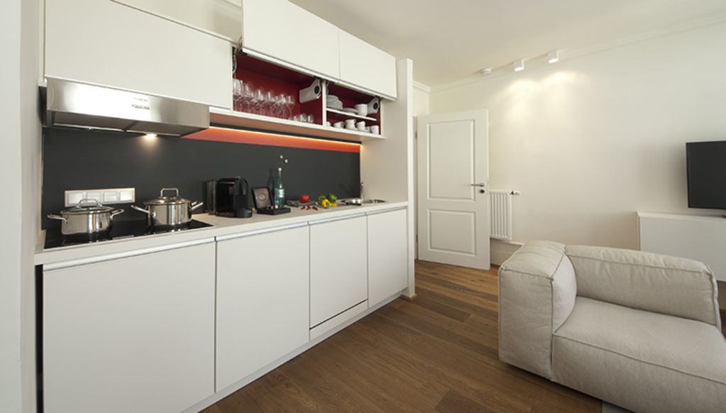 Rent 1 room apartment Stuttgart | Entire place | Stuttgart | Beste City-Lage: Design-Apartments inkl. WLAN, Reinigung, hochwertiger Möblierung u.v.m. | Hominext