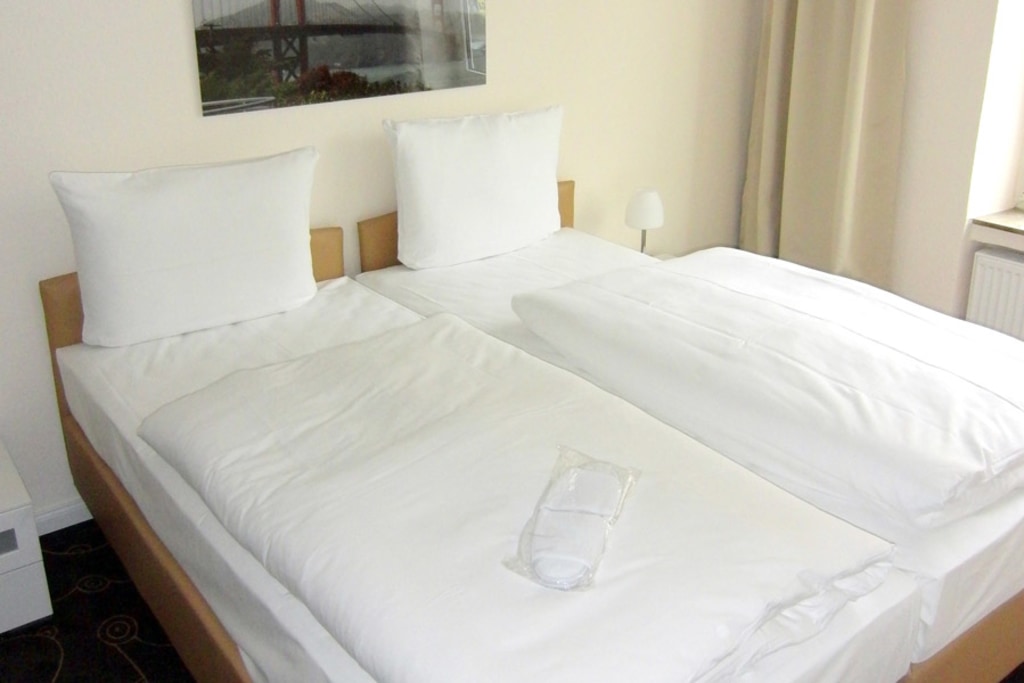 Rent 2 rooms apartment Essen | Entire place | Essen | Exklusives Serviced Apartment | Hominext