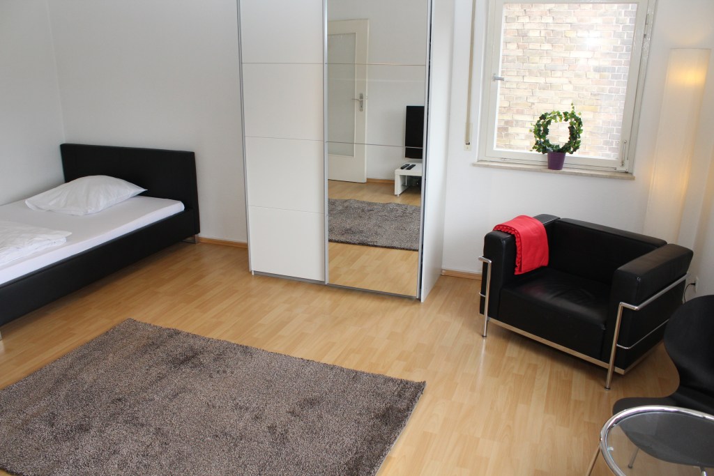 Miete 1 Zimmer Wohnung Stuttgart | Ganze Wohnung | Stuttgart | Zentrales, voll ausgestattetes 1,5 Zimmer Apartment | Hominext