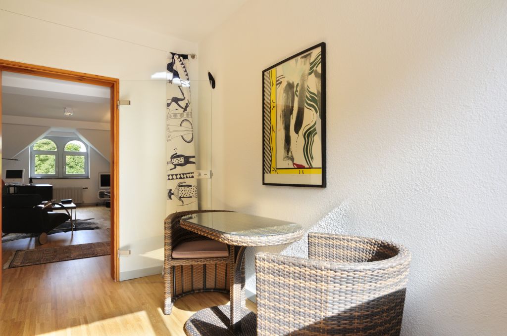 Miete 2 Zimmer Wohnung Essen | Ganze Wohnung | Essen | serviced, 85qm, excellent ausgestattet, ruhig und verkehrsgünstig, Dachterrasse | Hominext