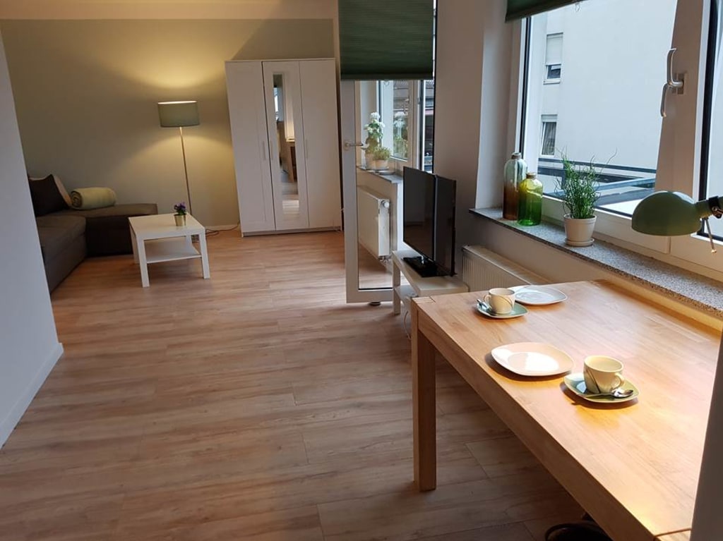 Miete 1 Zimmer Wohnung Wetter (Ruhr) | Ganze Wohnung | Wetter (Ruhr) | 1-Zi-Wohnung, 35qm, mit Loggia, Kabel-TV, WLAN, komplett eingerichtet, Reinigungsservice, Nähe Harkortsee | Hominext