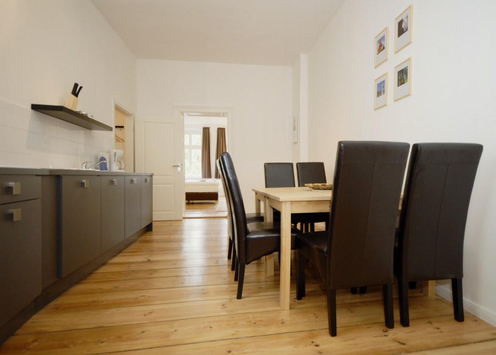 Rent 3 rooms apartment Berlin | Entire place | Berlin | 3-Zimmer-Wohnung im Kollwitzkiez für bis zu 6 Personen | Hominext