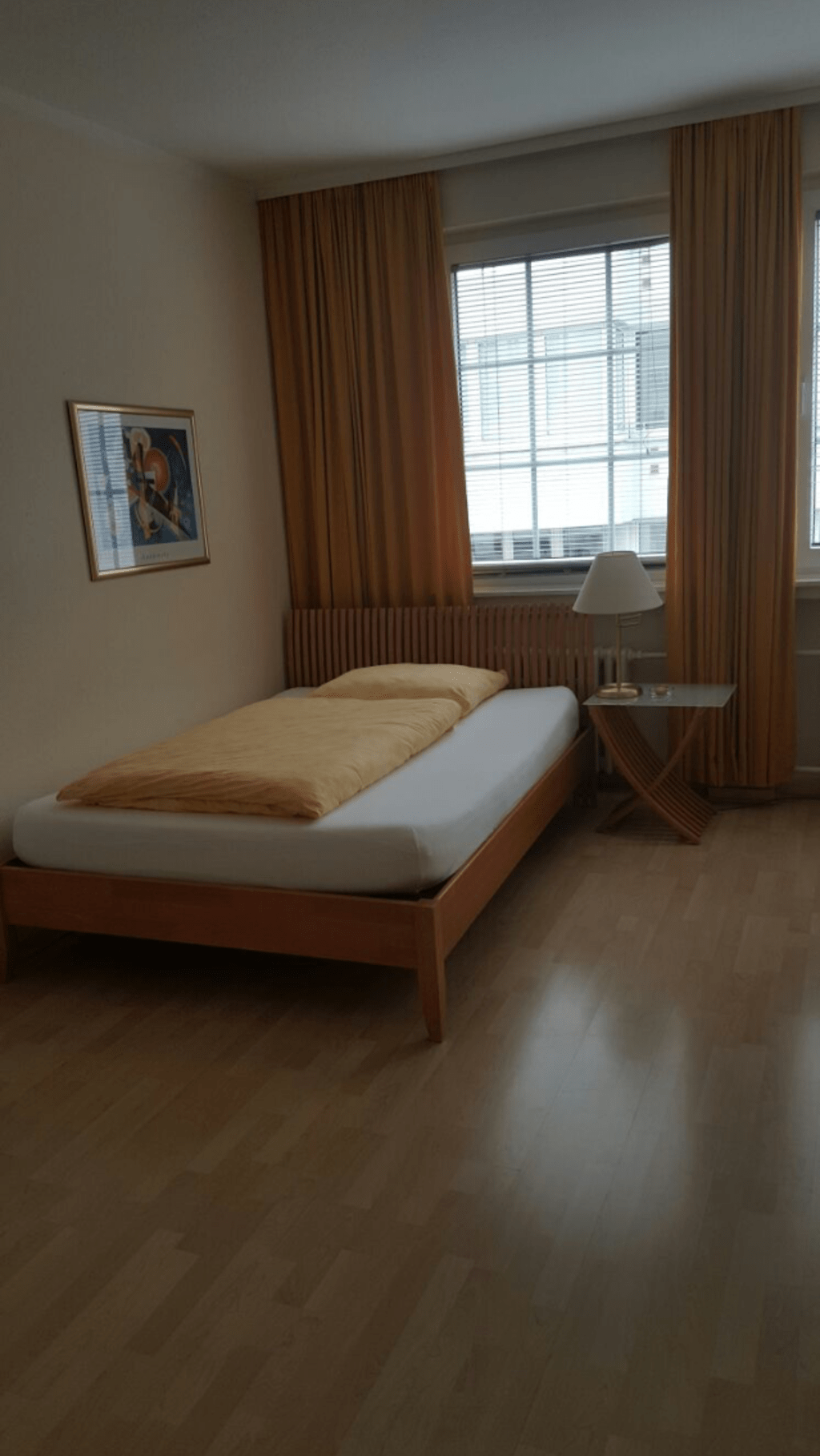 Miete 1 Zimmer Wohnung Düsseldorf | Ganze Wohnung | Düsseldorf | Kautionsfreies und zentrales Appartement, Düsseldorf - Stadtmitte | Hominext