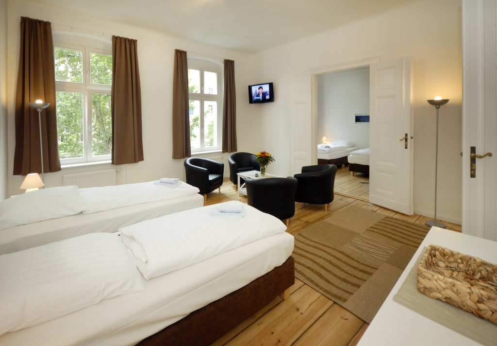 Rent 3 rooms apartment Berlin | Entire place | Berlin | 3-Zimmer-Wohnung im Kollwitzkiez für bis zu 6 Personen | Hominext
