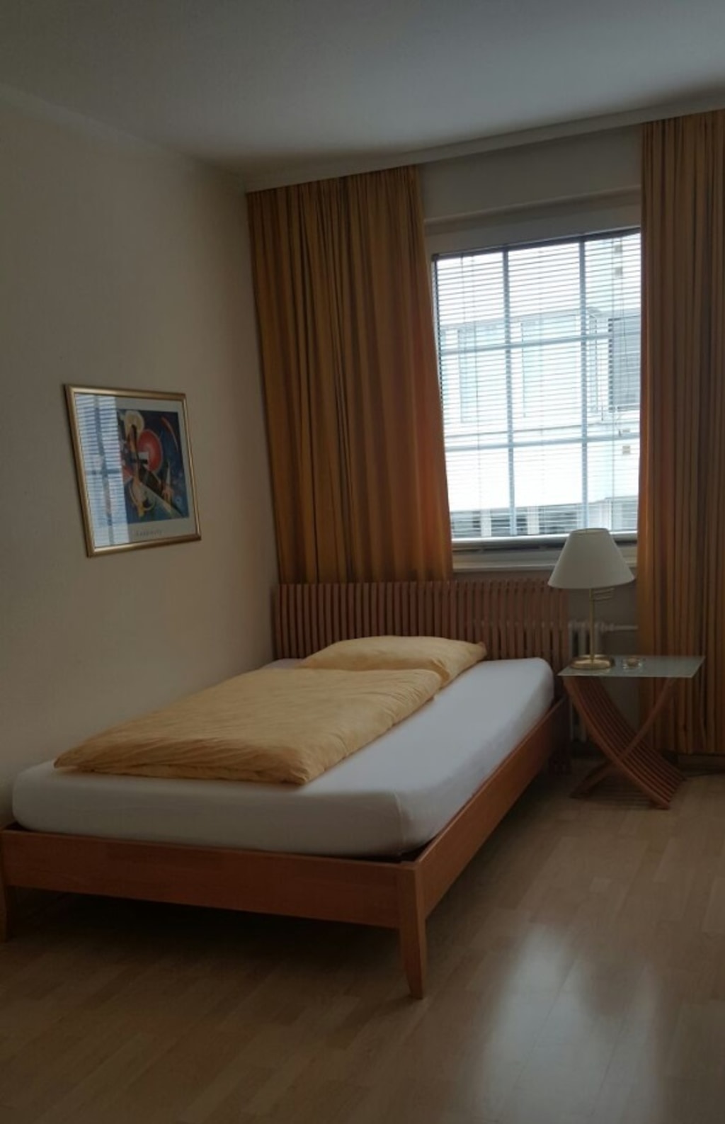 Miete 1 Zimmer Wohnung Düsseldorf | Ganze Wohnung | Düsseldorf | Kautionsfreies und zentrales Appartement, Düsseldorf - Stadtmitte | Hominext