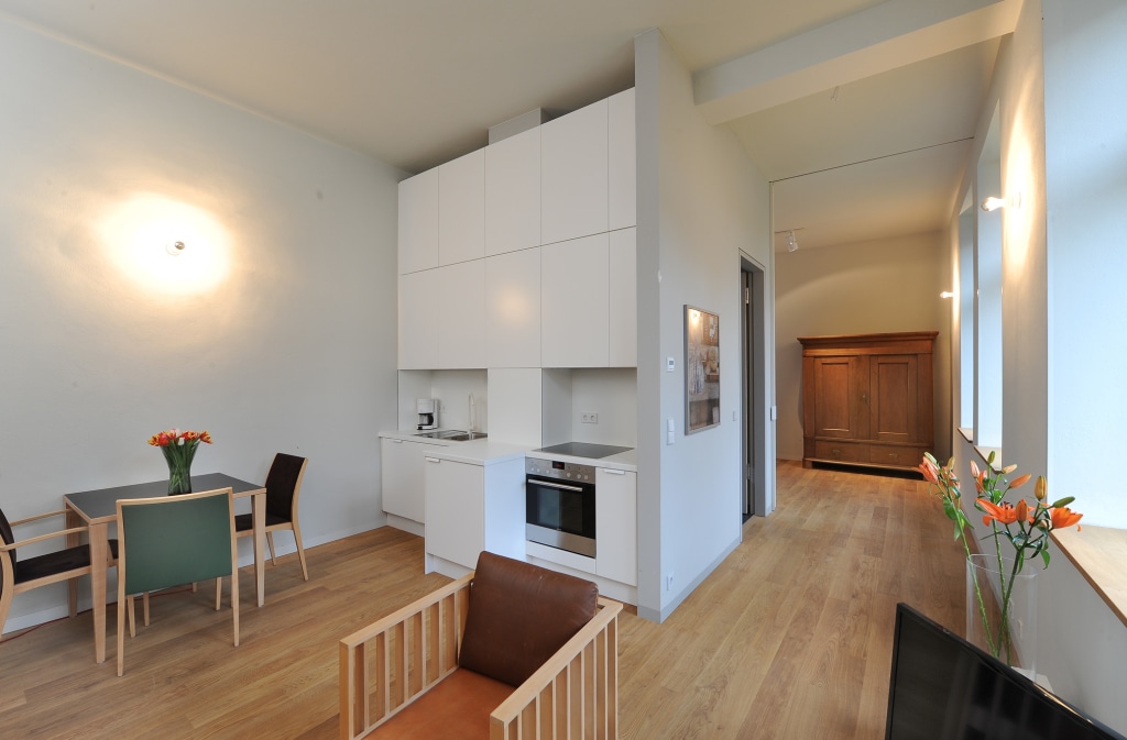 Miete 1 Zimmer Wohnung Berlin | Ganze Wohnung | Berlin | Einzigartiges Loft-Apartment in ruhigem Gartenhaus | Hominext