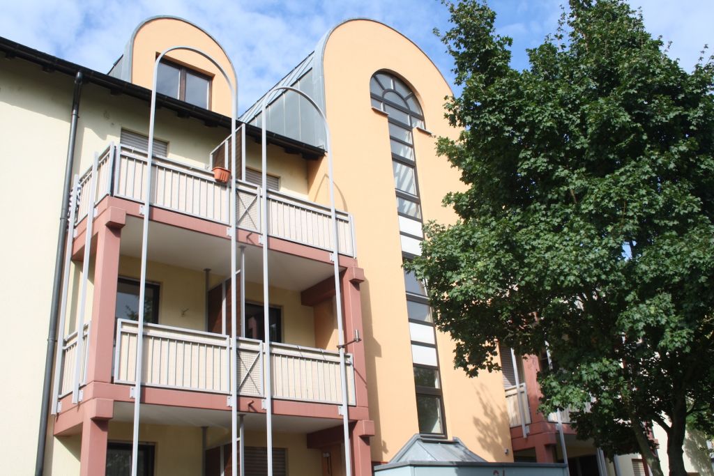 Miete 1 Zimmer Wohnung Mannheim | Ganze Wohnung | Mannheim | Schönes Dachstudio in Mannheim Nahe Rheinauer See | Hominext