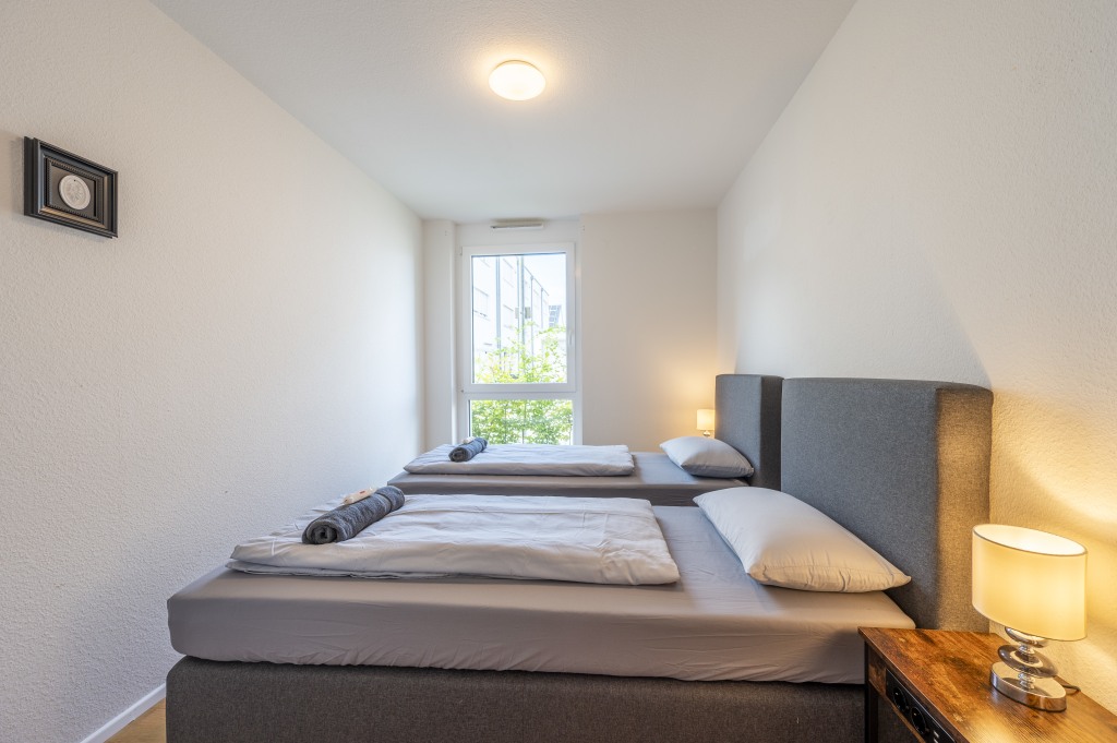 Rent 2 rooms apartment Holzgerlingen | Entire place | Holzgerlingen | EXQUIS 3-Zimmer Luxus Wohnung I Familien mit Haustier I Garten I Netflix I Homeoffice | Hominext