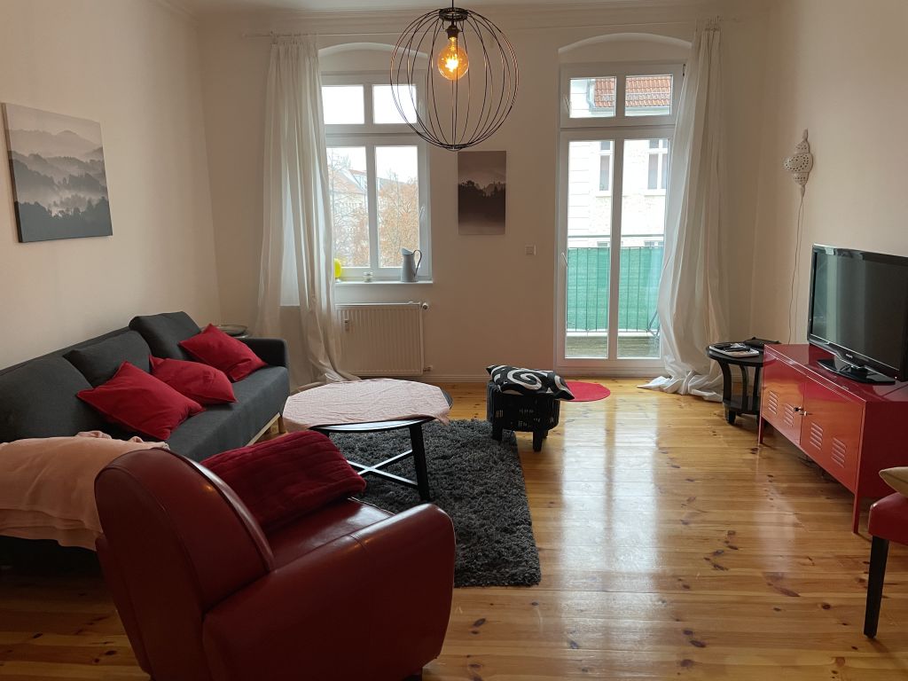 Miete 1 Zimmer Wohnung Berlin | Ganze Wohnung | Berlin | Individuelle Altbauwohnung mit Kamin und wie Balkonen in zentraler Wohnlage | Hominext