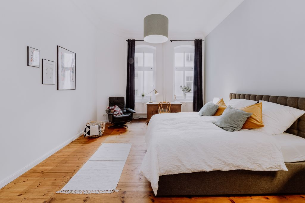 Rent 1 room apartment Berlin | Entire place | Berlin | Beste Kiezlage Prenzlauer Berg: Helle 2-Zimmer-Wohnung in charmanter Altbauweise mit hohen Decken, beste Lage im Kollwitzkiez, perfekt für Paare und Familien mit Kleinkind | Hominext