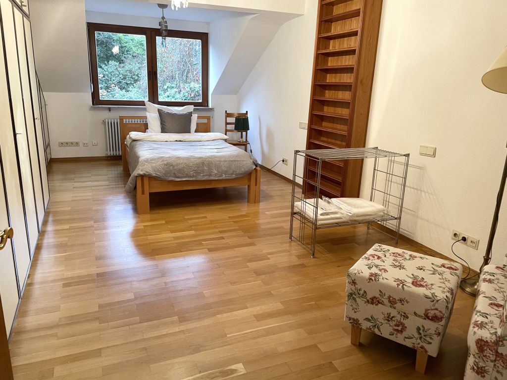 Miete 2 Zimmer Wohnung Baden-Baden | Ganze Wohnung | Baden-Baden | Klassische 3 Zi Wohnung mit Dachterrasse in Bestlage | Hominext