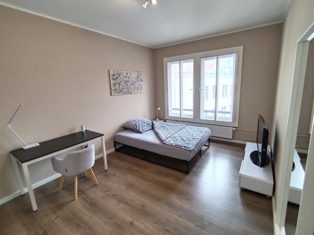 Miete 1 Zimmer Wohnung Berlin | Ganze Wohnung | Berlin | Sonniges Apartment in Ku’damm-Nähe mit opt. Tiefgaragenstellplatz | Hominext