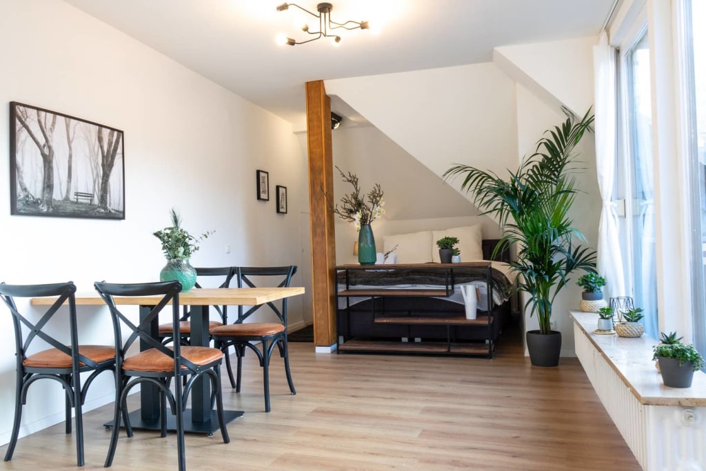 Rent 2 rooms apartment Wuppertal | Entire place | Wuppertal | Sky Suit mit Balkon an der Uni nahe HBF | Hominext