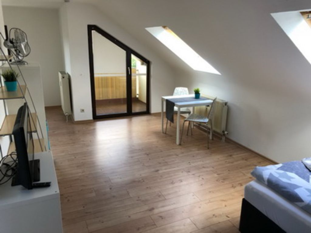 Miete 1 Zimmer Wohnung Mannheim | Ganze Wohnung | Mannheim | Großzügiges 1-Zimmer-Apt mit Balkon in ruhiger Lage | Hominext