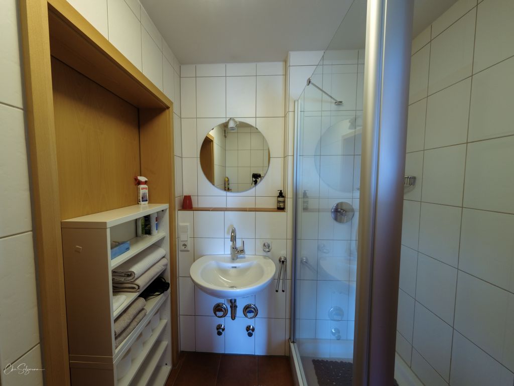 Rent 1 room apartment Weil am Rhein | Entire place | Weil am Rhein | 2 1/2 Einliegerwohnung, am Tüllinger Weinberg mit grandioser Sicht - möbliert - nahe CH Grenze | Hominext