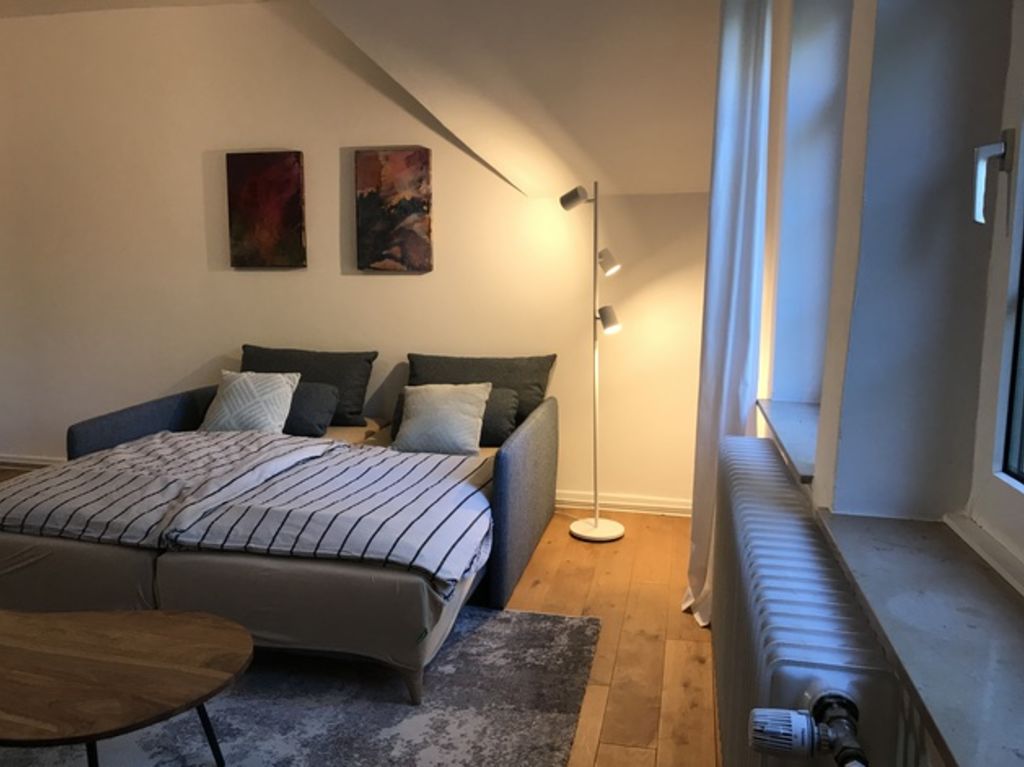 Miete 1 Zimmer Wohnung Langenfeld (Rheinland) | Ganze Wohnung | Langenfeld (Rheinland) | Apartment in einem Gutshof am See zwischen Düsseldorf und Köln | Hominext