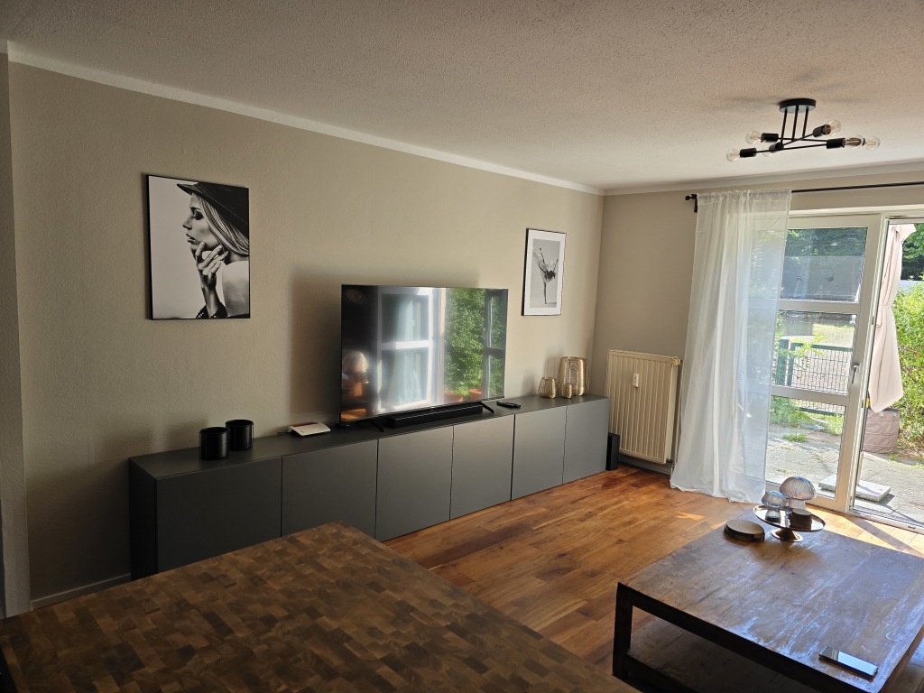 Miete 1 Zimmer Wohnung Köln | Ganze Wohnung | Köln | Stilvolles, großzügiges und lichtdurchflutetes Apartment mit beeindruckender großer Terrasse. | Hominext