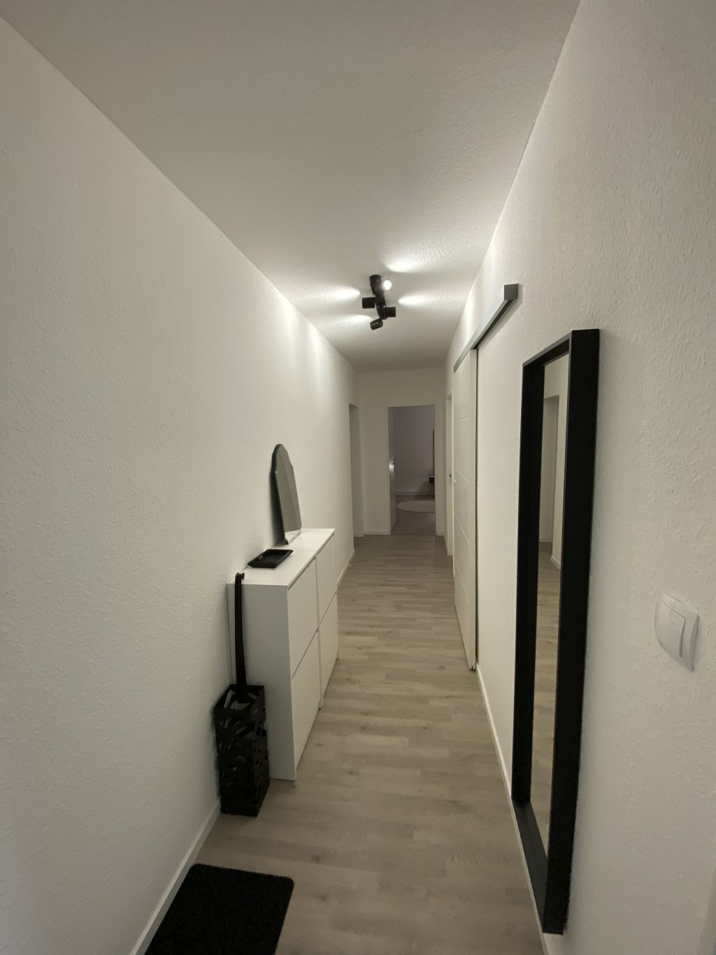 Rent 2 rooms apartment Bad Homburg vor der Höhe | Entire place | Bad Homburg vor der Höhe | Neu sanierte und modern eingerichtete drei Zimmer Wohnung in zentraler Lage | Hominext