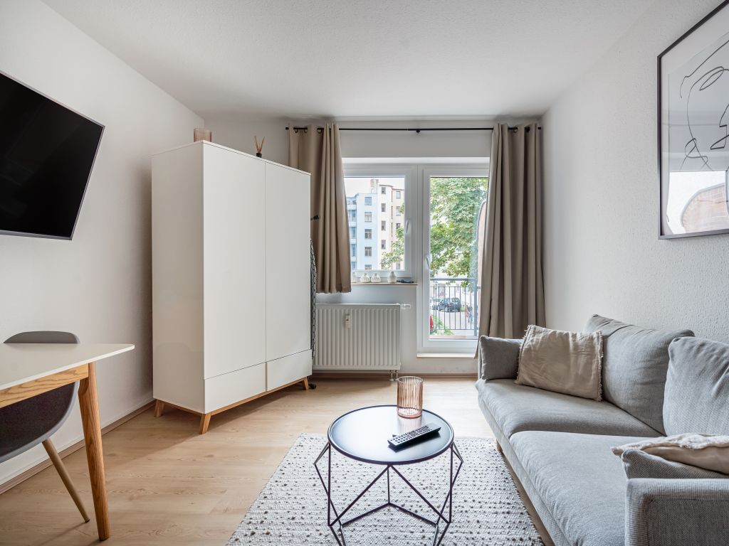 Miete 1 Zimmer Wohnung Magdeburg | Ganze Wohnung | Magdeburg | Magdeburg Breiter Weg Suite mit Balkon | Hominext