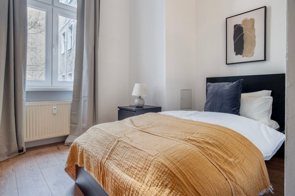 Rent 2 rooms apartment Berlin | Entire place | Berlin | Wunderschöne drei Zimmer Wohnung in grüner Lage nur wenige Minuten vom Mauerpark entfernt | Hominext