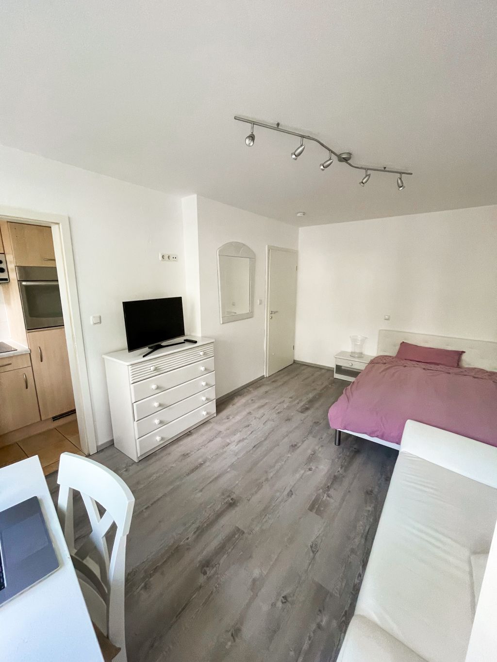 Miete 1 Zimmer Wohnung München | Ganze Wohnung | München | Helle 1-Zimmer-Wohnung im Stadtteil Westend (Sylt groß) | Hominext