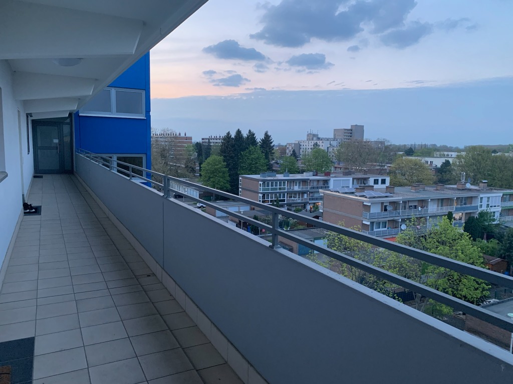 Miete 1 Zimmer Wohnung Bonn | Ganze Wohnung | Bonn | Voll möbliertes sonniges Studio mit Parking, Balkon, ausgestatteter Küche, und Netflix mit Rheinblick | Hominext