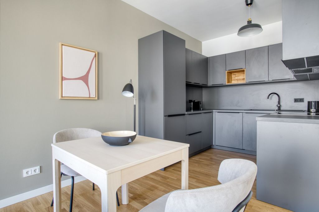 Rent 1 room apartment Berlin | Entire place | Berlin | Super zentral gelegene 2 Zimmer Wohnung direkt am Hackeschen Markt. Vollmöbliert und ausgestattet. | Hominext