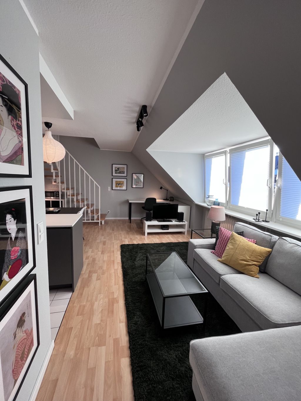 Miete 1 Zimmer Wohnung Düsseldorf | Ganze Wohnung | Düsseldorf | Maisonette in Düsseldorfs im Herzen der Stadt | Hominext