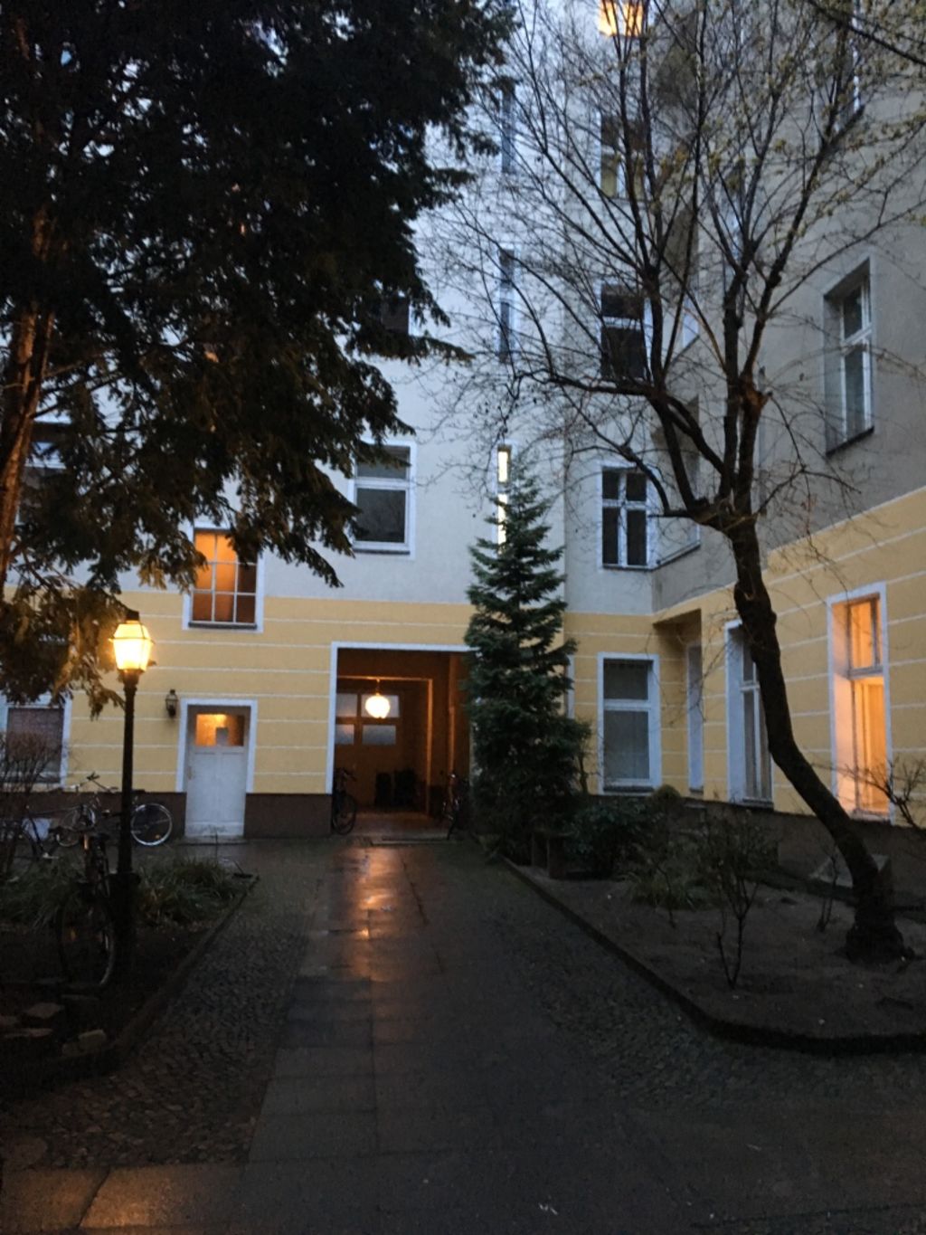 Miete 1 Zimmer Wohnung Berlin | Ganze Wohnung | Berlin | Schönes Loft, U-Banh, Straßenbahnbus, gute Heizung, hell und ruhig. | Hominext